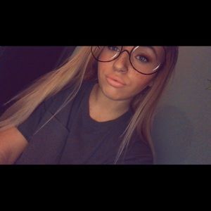 Meet your Posher, Celeste